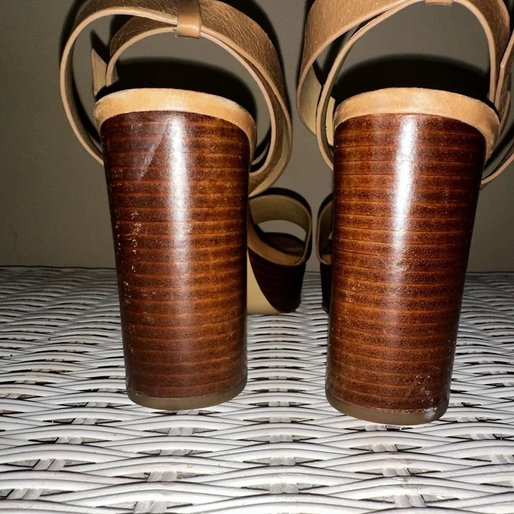 UEC MICHAEL Michael Kors Brown Platform Sandals with Chunky Heel
